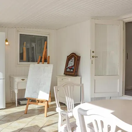 Nice In W/ Wifi And 4 Bedrooms Vakantiehuis Skibby